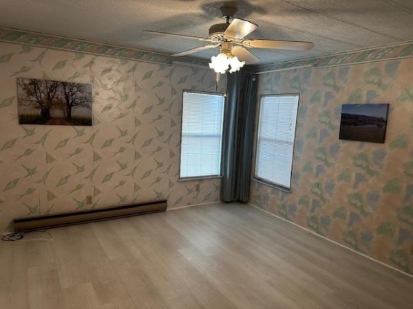 1985 Barrington Manufactured Home