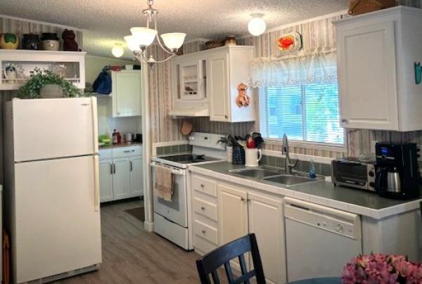 2004 Fleetwood Manufactured Home