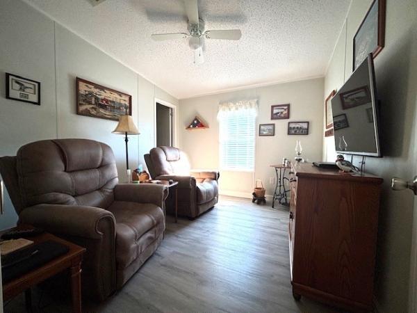 2004 Fleetwood Manufactured Home