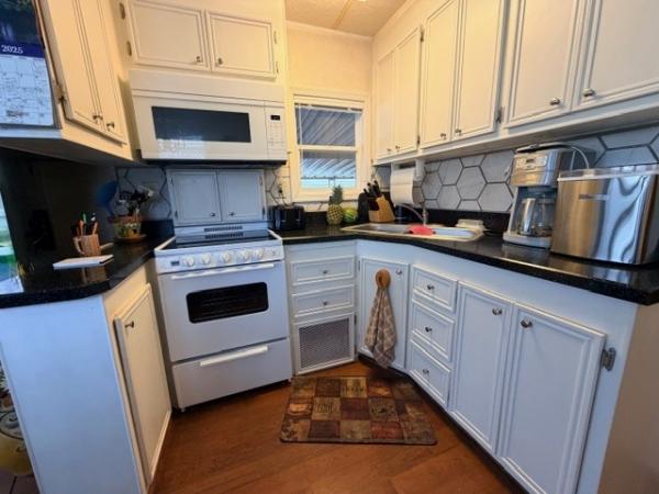 1985 Unknown Manufactured Home