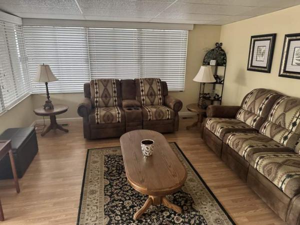 1992 Park Manufactured Home