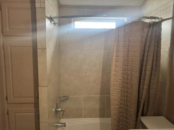 1992 Park Manufactured Home