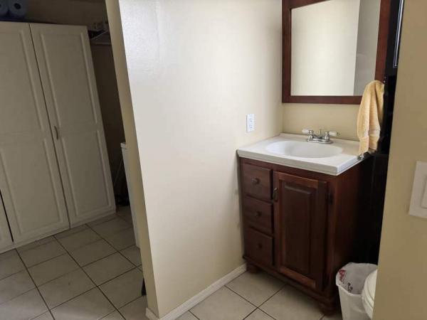 1992 Park Manufactured Home