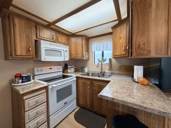 1986 OakP Manufactured Home