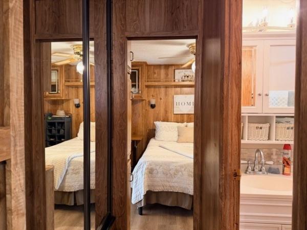 1986 OakP Manufactured Home