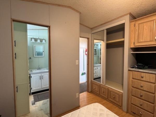 1992 Skyline Manufactured Home