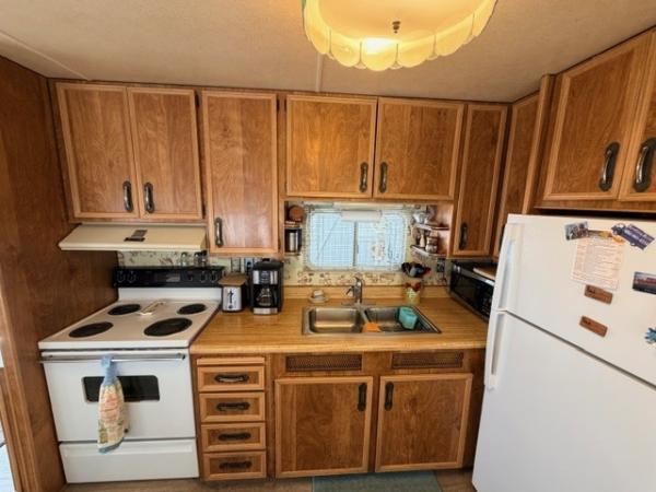 1983 Villa Manufactured Home