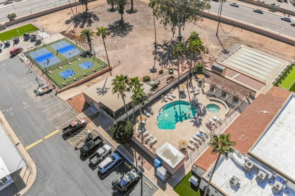 1982 Skyline Manufactured Home