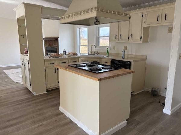 1990 Manufactured Home