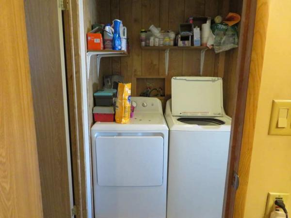 1987 Cavco Manufactured Home