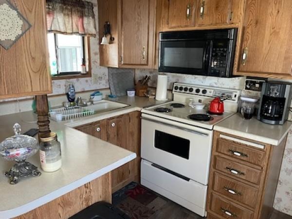 1987 TAHO Manufactured Home