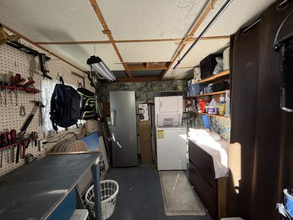 1993 Skyline Manufactured Home