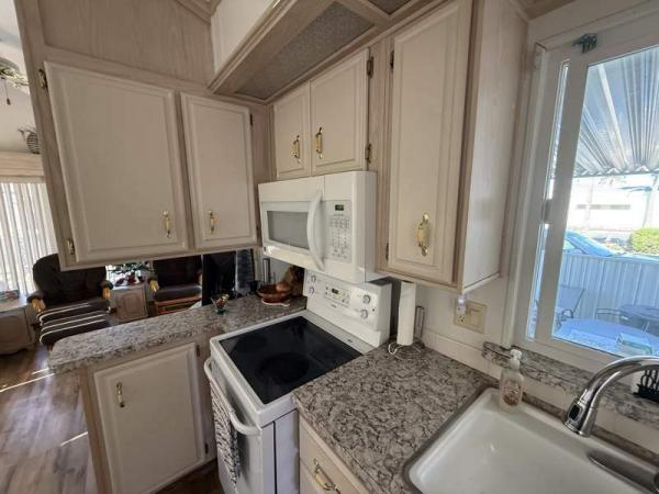 1994 Park Manufactured Home