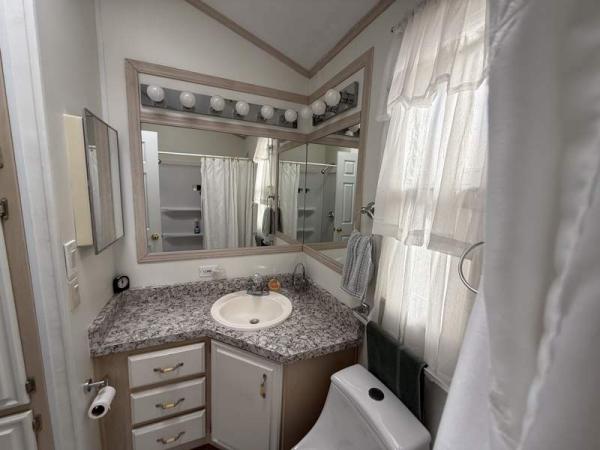 1994 Park Manufactured Home