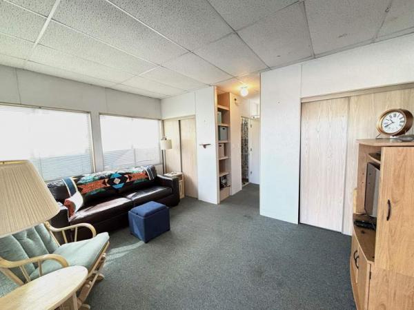 1994 Skyline Manufactured Home