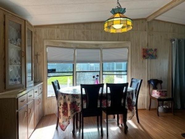 1985 TWIN Manufactured Home