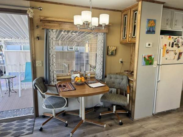 1986 Fleetwood Manufactured Home