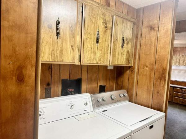 1981 Schult Manufactured Home