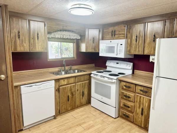 1981 Schult Manufactured Home