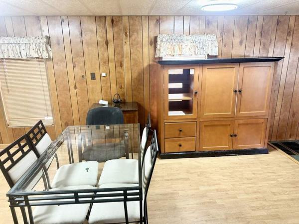 1981 Schult Manufactured Home