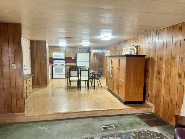1981 Schult Manufactured Home