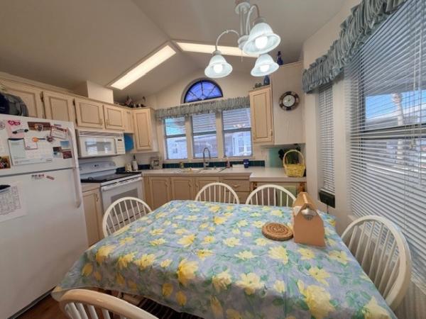 1997 Fleetwood Manufactured Home