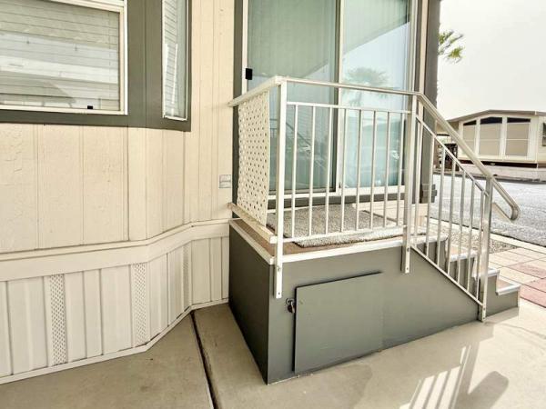 2000 Fleetwood Manufactured Home