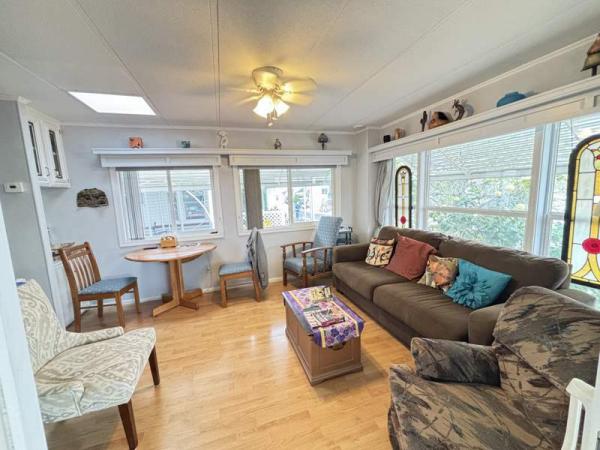 1986 Fleetwood Manufactured Home