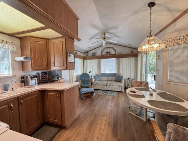 1994 Skyline Manufactured Home