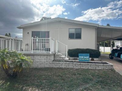 Photo 3 of 53 of home located at 5200 28th Street North, #675 Saint Petersburg, FL 33714