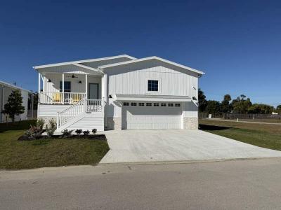 Photo 2 of 8 of home located at 11636 Palm Dr Lot #469 Fort Myers, FL 33908