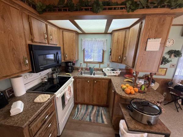 1989 Skyline Manufactured Home