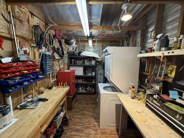 1989 Skyline Manufactured Home