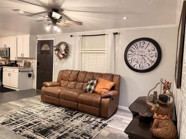 1980 Schult Manufactured Home