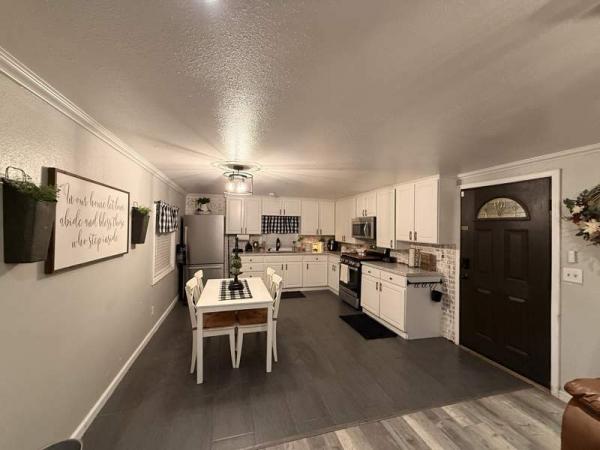 1980 Schult Manufactured Home