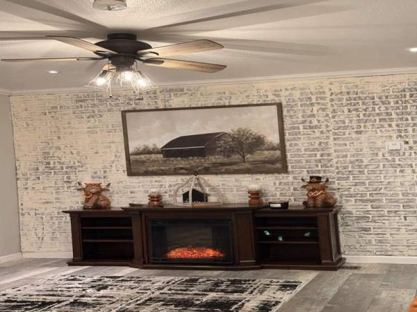 1980 Schult Manufactured Home