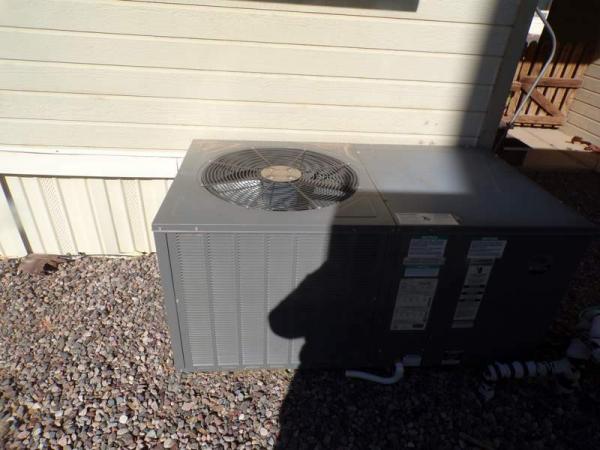 1990 TAHO Manufactured Home