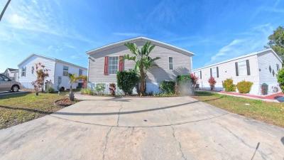 Photo 2 of 33 of home located at 3504 Newberry Way Saint Cloud, FL 34772