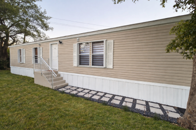 Photo 3 of 25 of home located at 2108 8 Ave North Lake Worth Beach, FL 33461