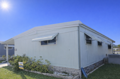 Photo 5 of 37 of home located at 2505 East Bay Drive Largo, FL 33771