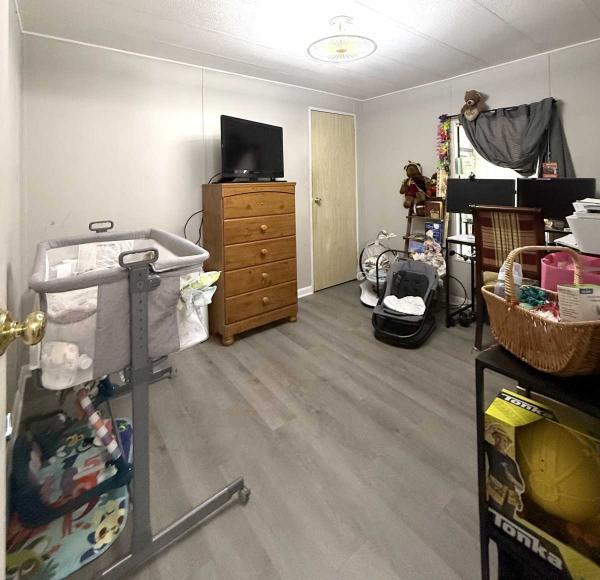 1984 Manufactured Home