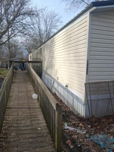 Photo 2 of 11 of home located at 12834 Lake Circle Dr Alexandria, KY 41001