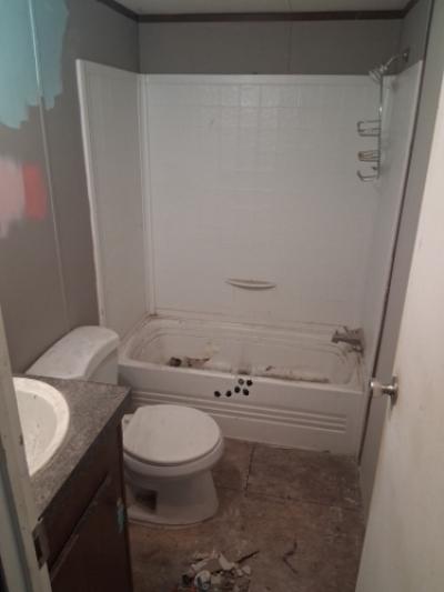 Photo 4 of 11 of home located at 12834 Lake Circle Dr Alexandria, KY 41001