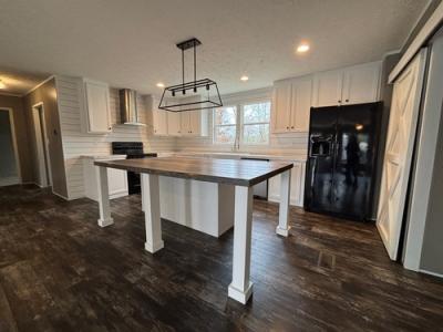 Photo 4 of 20 of home located at 2338 Warrior Trafford Rd Trafford, AL 35172