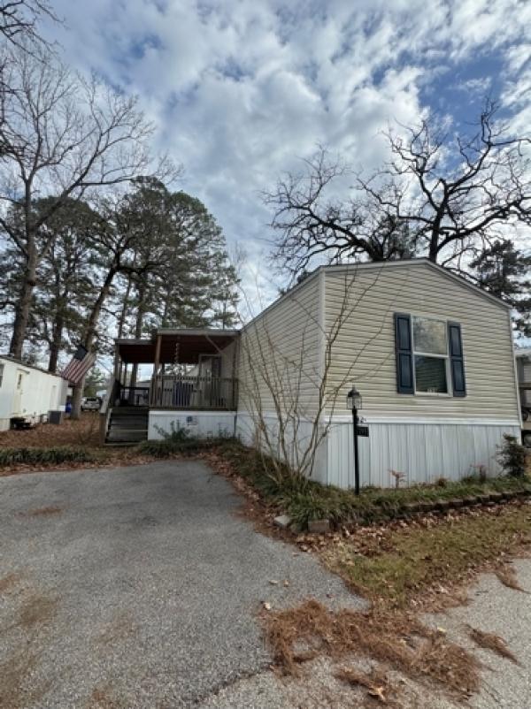 Photo 1 of 2 of home located at 3724 S Us Highway 69 Lot 799 Lufkin, TX 75901