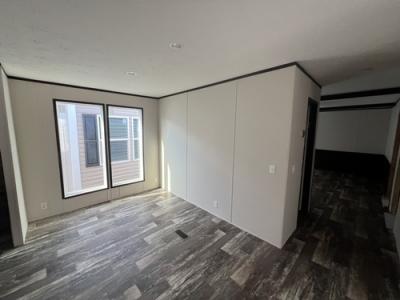 Photo 5 of 14 of home located at 25898 I-30 Frontage Rd Bryant, AR 72022