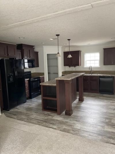 Photo 2 of 16 of home located at 2310 Hwy 71 Marianna, FL 32448