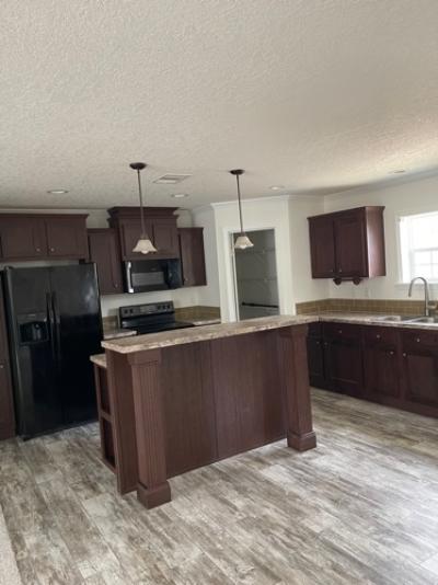 Photo 3 of 16 of home located at 2310 Hwy 71 Marianna, FL 32448