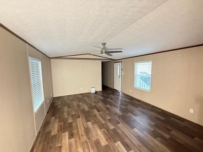 Photo 3 of 11 of home located at 14130 Maple Ln Humble, TX 77396