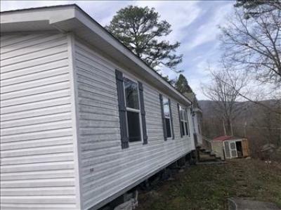 Mobile Home at 276 Johnson Cemetery Middlesboro, KY 40965